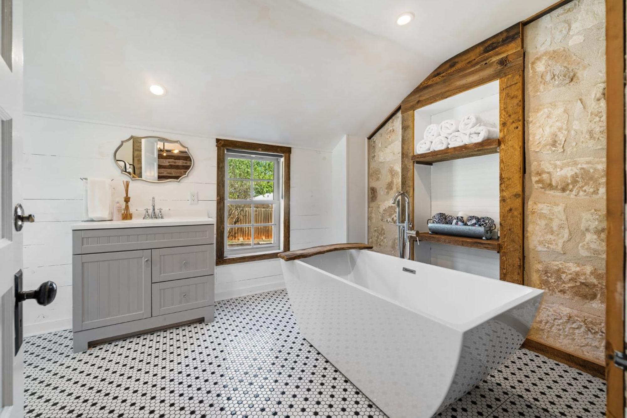 Katarina Haus - Hot Tub & Fire Pit Villa Fredericksburg Exterior photo
