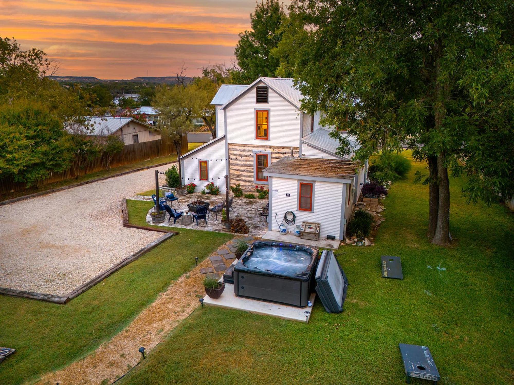 Katarina Haus - Hot Tub & Fire Pit Villa Fredericksburg Exterior photo
